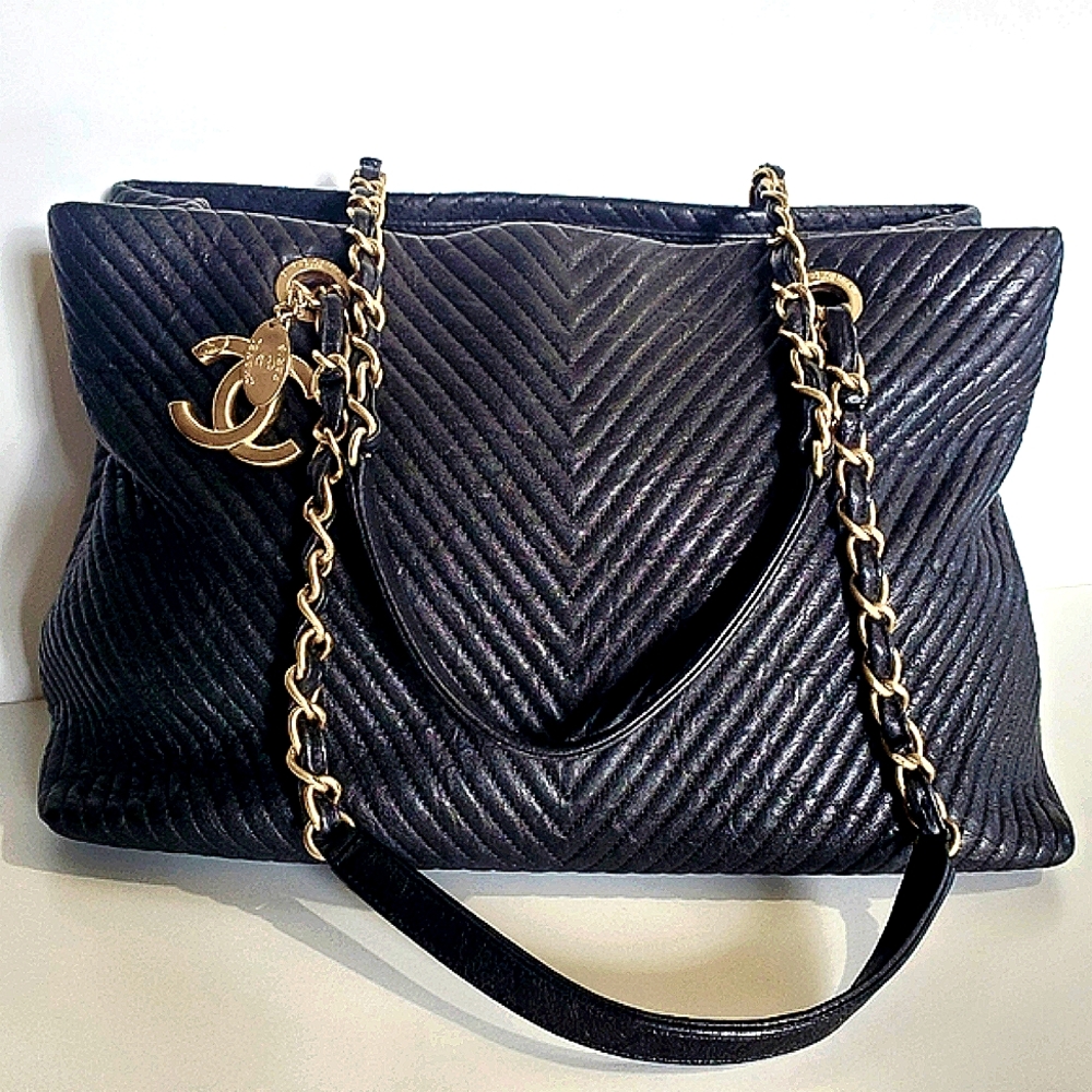 Chanel Black Quilted Leather Shoulder Bag